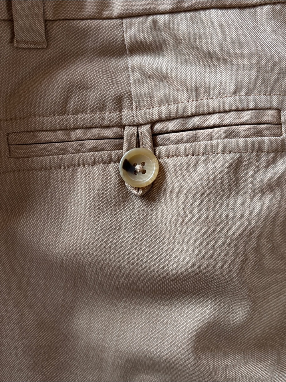 Banana Republic Khaki Straight-Leg Chinos ~ 98% wool, lined. Size 2 - Picture 5 of 5
